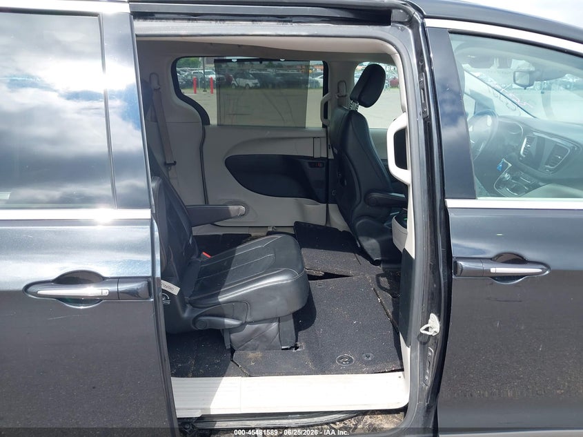 2018 Chrysler Pacifica VIN 2C4RC1BG0JR178030 IAAI salvage auction — FRONT END, Salvage (Minnesota), sold $3,250 on 2026-08-26 (photo 8)