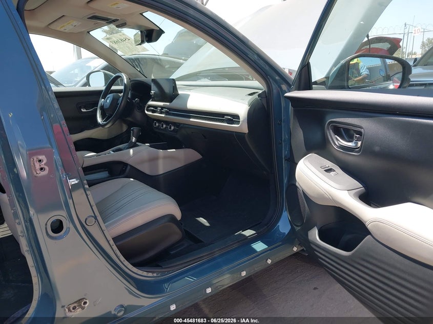 2024 Honda Hr-v VIN 3CZRZ1H77RM755929 IAAI salvage auction — RIGHT SIDE, Salvage Title, sold $7,900 on 2026-07-29 (photo 5)