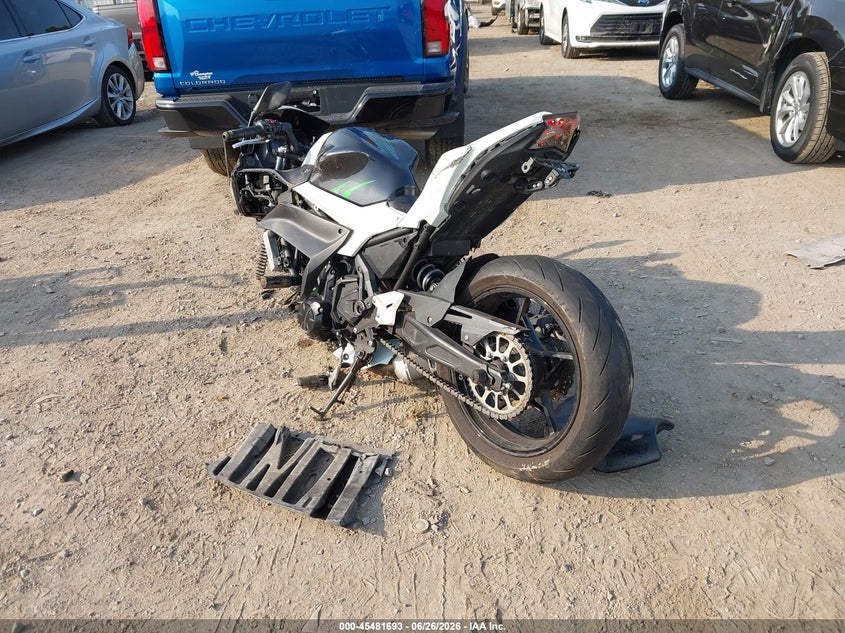 2022 Kawasaki Ninja VIN ML5EXEN1XNDA74409 IAAI salvage auction — ALL OVER, Salvage Title, sold $50 on 2026-07-21 (photo 3)
