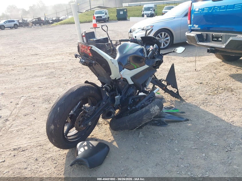 2022 Kawasaki Ninja VIN ML5EXEN1XNDA74409 IAAI salvage auction — ALL OVER, Salvage Title, sold $50 on 2026-07-21 (photo 4)