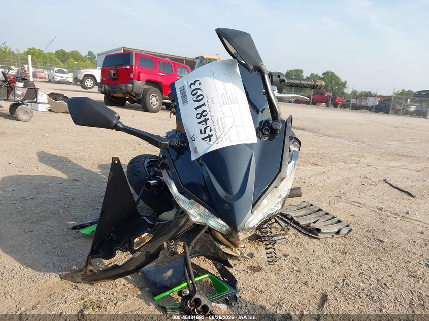 2022 Kawasaki Ninja VIN ML5EXEN1XNDA74409 IAAI salvage auction — ALL OVER, Salvage Title, sold $50 on 2026-07-21 (photo 5)