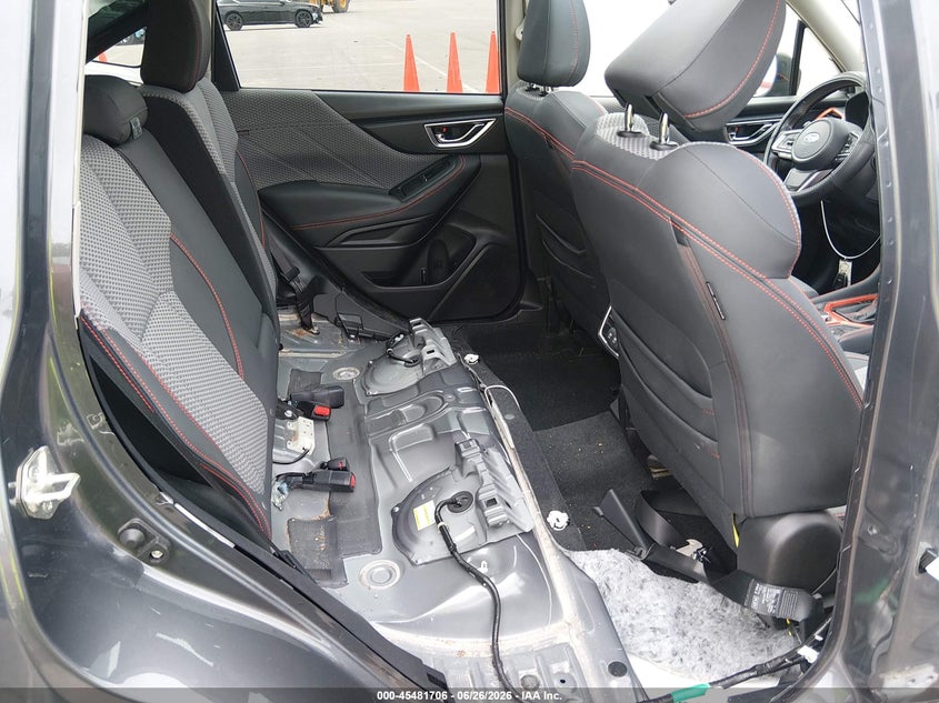 2020 Subaru Forester VIN JF2SKARC0LH454178 IAAI salvage auction — RIGHT SIDE, Salvage (Tennessee), sold $3,650 on 2026-07-21 (photo 8)
