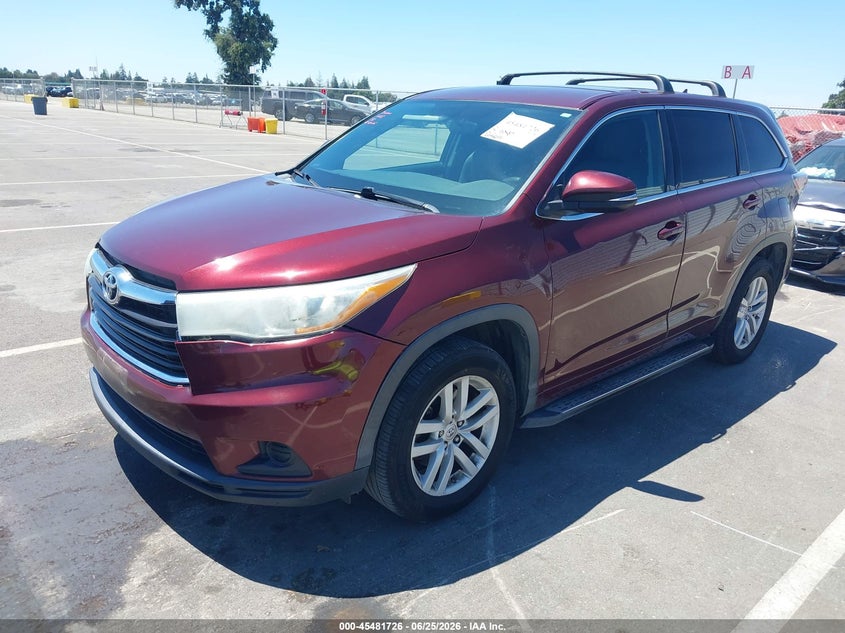 2015 Toyota Highlander VIN 5TDZARFH2FS016079 IAAI salvage auction — SIDE, Salvage Title, sold $4,200 on 2026-07-21 (photo 2)