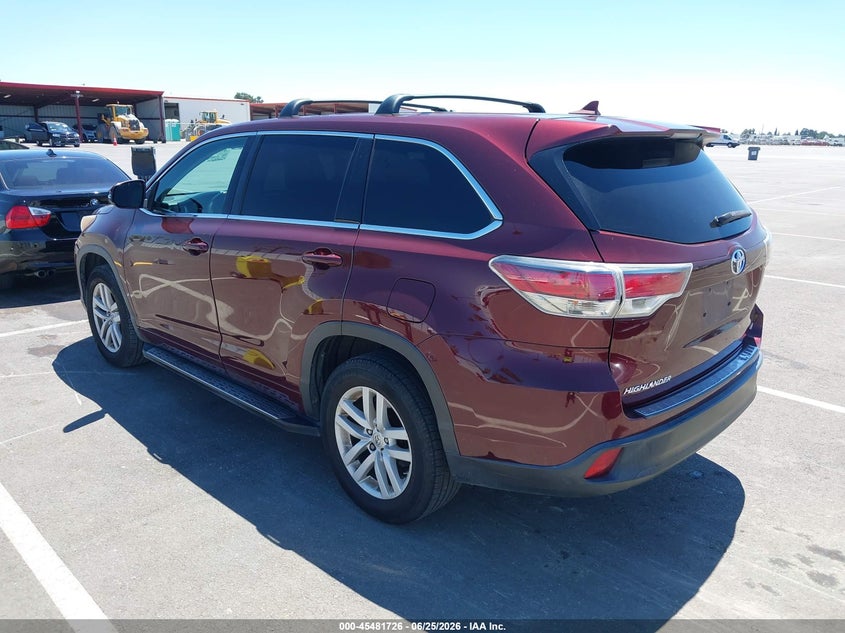 2015 Toyota Highlander VIN 5TDZARFH2FS016079 IAAI salvage auction — SIDE, Salvage Title, sold $4,200 on 2026-07-21 (photo 3)
