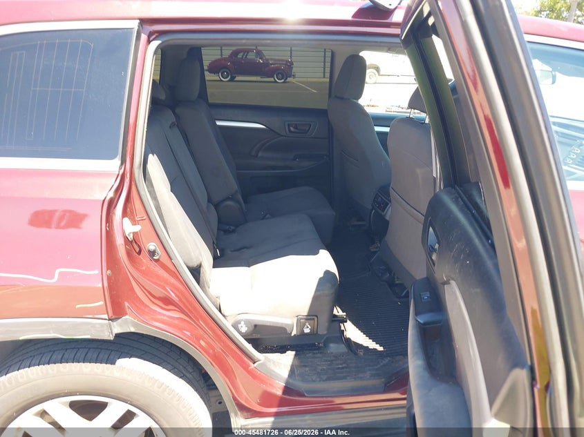 2015 Toyota Highlander VIN 5TDZARFH2FS016079 IAAI salvage auction — SIDE, Salvage Title, sold $4,200 on 2026-07-21 (photo 8)