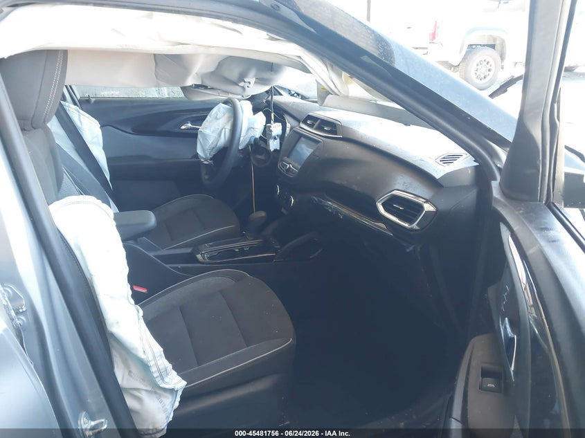 2023 Chevrolet Trailblazer VIN KL79MPS28PB035366 IAAI salvage auction — ROLLOVER, Salvage Title, sold $100 on 2026-07-23 (photo 5)