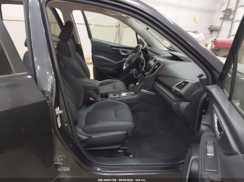 2019 Subaru Forester VIN JF2SKAEC3KH411345 IAAI salvage auction — FRONT END, Wait Title, sold $3,400 on 2026-08-26 (photo 5)