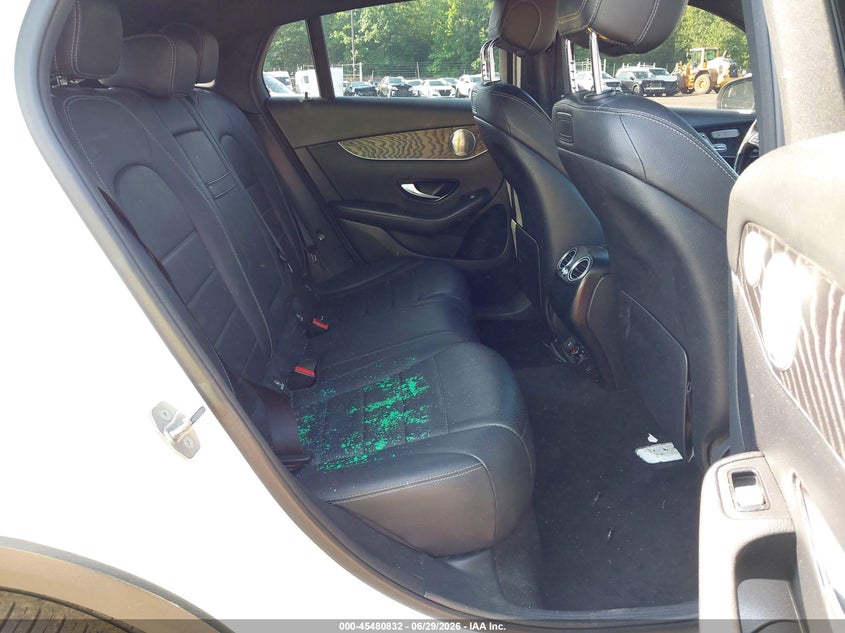 2018 Mercedes-benz Glc coupe VIN WDC0J4KB2JF389932 IAAI salvage auction — FRESH WATER, Salvage (Idaho), sold $12,600 on 2026-07-19 (photo 8)
