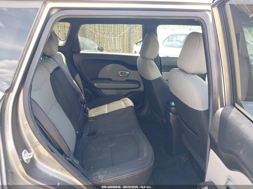 2016 Kia Soul VIN KNDJP3A55G7344212 IAAI salvage auction — NORMAL WEAR, Clear (Virginia), sold $625 on 2026-07-13 (photo 8)