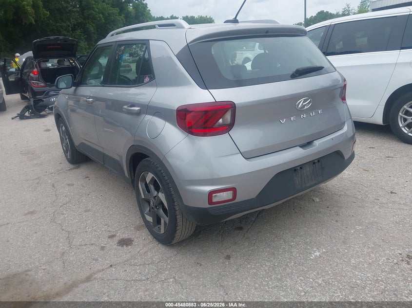 2025 Hyundai Venue VIN KMHRC8A30SU393155 IAAI salvage auction — HAIL, Clear (Illinois), sold $11,400 on 2026-07-08 (photo 3)