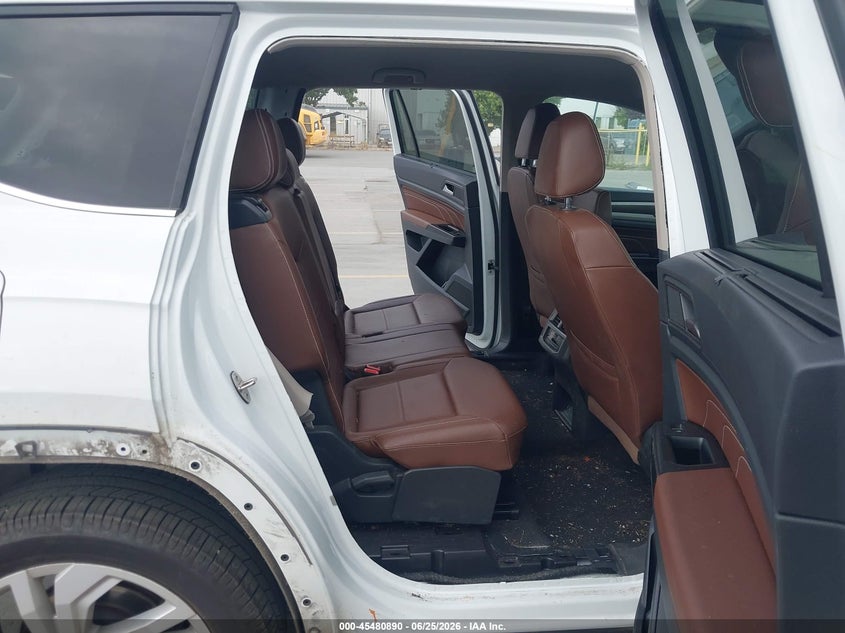 2021 Volkswagen Atlas VIN 1V2HR2CA1MC559777 IAAI salvage auction — REAR END, Salvage (California), sold $7,000 on 2026-07-29 (photo 8)