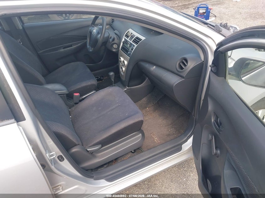 2008 Toyota Yaris VIN JTDBT923081196975 IAAI salvage auction — NORMAL WEAR, Clear (Maryland), sold $950 on 2026-07-20 (photo 5)