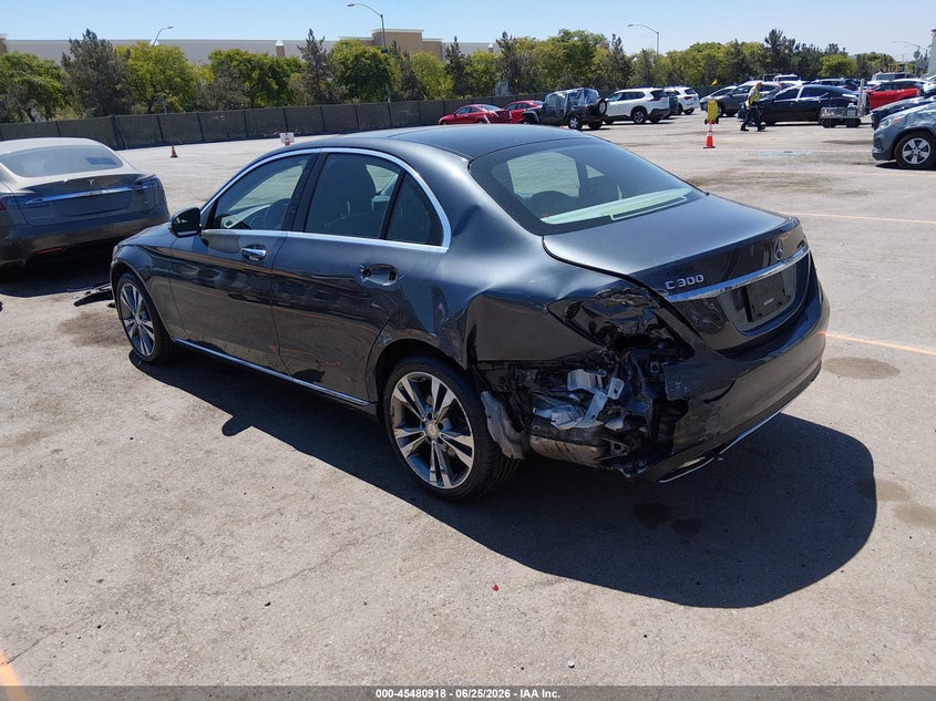 2016 Mercedes-benz C-klasse VIN WDDWF4KB5GR144492 IAAI salvage auction — REAR END, Salvage Title, sold $6,625 on 2026-08-10 (photo 3)