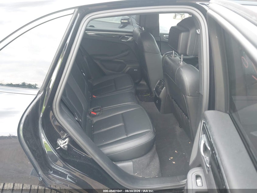 2021 Porsche Macan VIN WP1AB2A59MLB35422 IAAI salvage auction — FRONT END, Salvage Title, sold $18,100 on 2026-08-07 (photo 8)