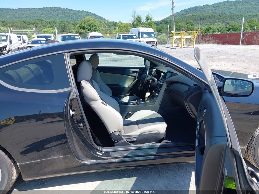 2013 Hyundai Genesis VIN KMHHT6KD0DU102812 IAAI salvage auction — NORMAL WEAR, Salvage Title, sold $375 on 2026-07-29 (photo 5)