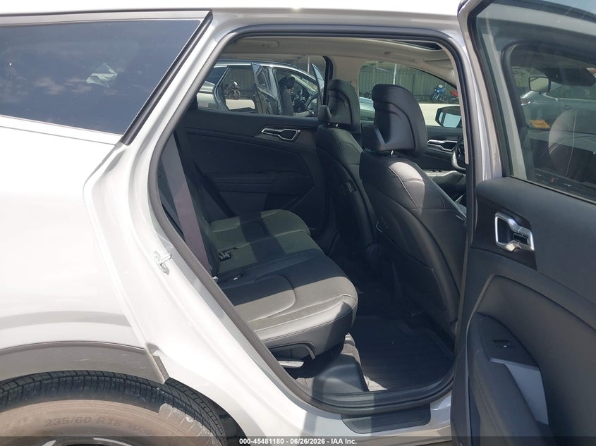 2026 Kia Sportage VIN 5XYK33DF1TG382263 IAAI salvage auction — FRONT END, Salvage Title, sold $11,900 on 2026-08-22 (photo 8)