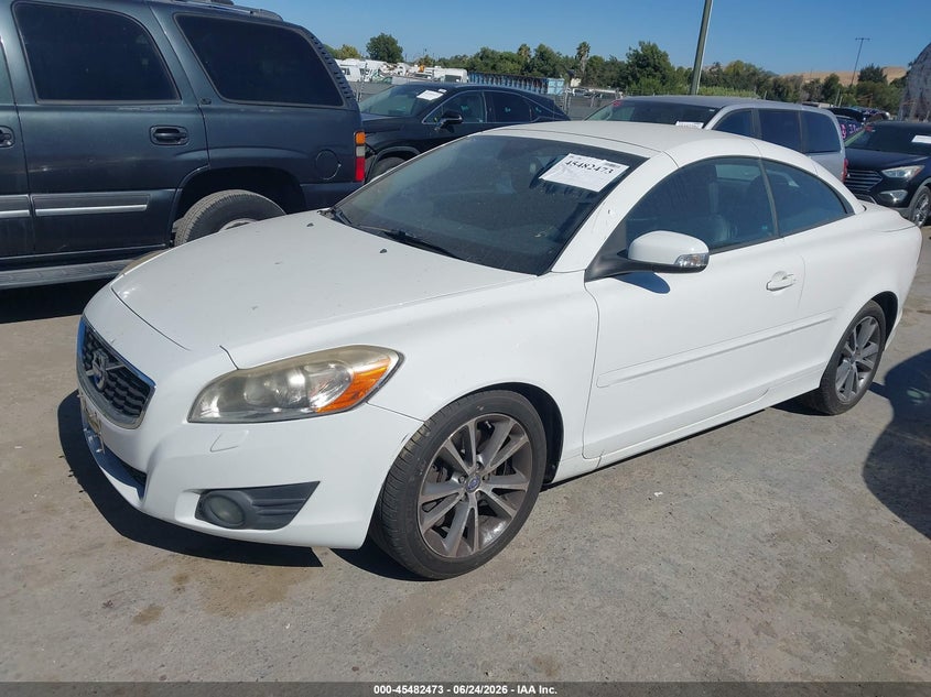 2012 Volvo C70 VIN YV1672MC4CJ131589 IAAI salvage auction — NORMAL WEAR, Clear-Dealer Only (Texas), sold $875 on 2026-07-09 (photo 2)