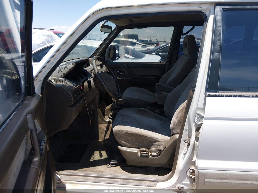 1995 Mitsubishi Montero VIN JA4MR41H8SJ013251 IAAI salvage auction — NORMAL WEAR, Clear (New Mexico), sold $675 on 2026-07-08 (photo 5)