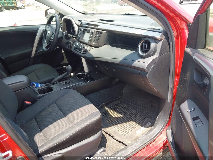2017 Toyota Rav 4 VIN JTMZFREV8HJ119046 IAAI salvage auction — UNDERCARRIAGE, Salvage (Virginia), sold $6,300 on 2026-07-24 (photo 5)