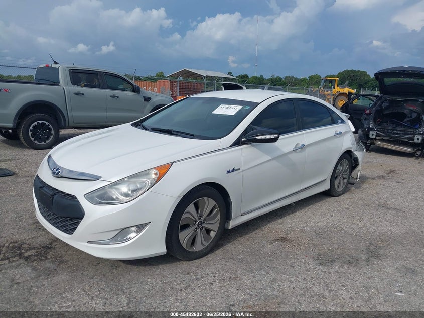 2013 Hyundai Sonata VIN KMHEC4A40DA096858 IAAI salvage auction — REAR END, Rebuildable (Florida), sold $675 on 2026-07-16 (photo 2)
