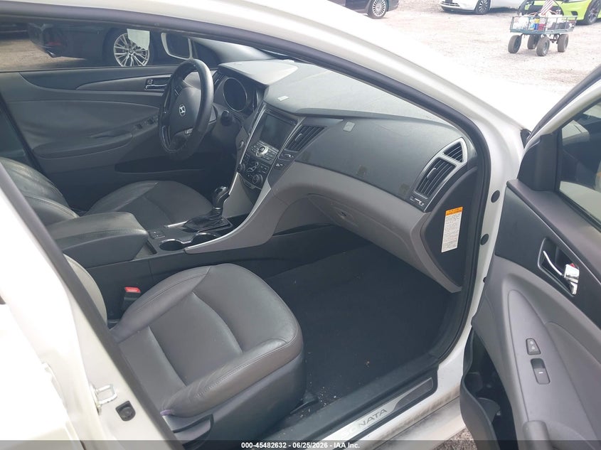 2013 Hyundai Sonata VIN KMHEC4A40DA096858 IAAI salvage auction — REAR END, Rebuildable (Florida), sold $675 on 2026-07-16 (photo 5)