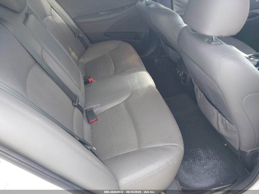 2013 Hyundai Sonata VIN KMHEC4A40DA096858 IAAI salvage auction — REAR END, Rebuildable (Florida), sold $675 on 2026-07-16 (photo 8)
