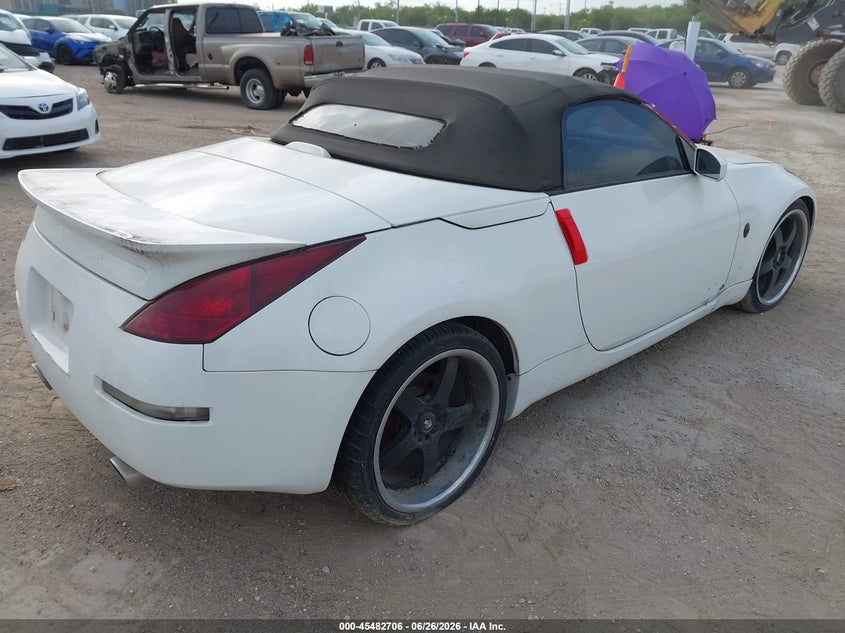 2005 Nissan 350z VIN JN1AZ36D45M700242 IAAI salvage auction — NORMAL WEAR, Original (Texas), sold $750 on 2026-07-29 (photo 4)