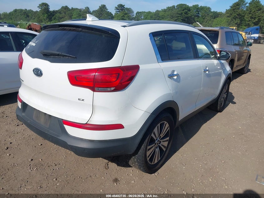2016 Kia Sportage VIN KNDPCCAC2G7867627 IAAI salvage auction — NORMAL WEAR, Clear (New York), sold $1,875 on 2026-07-07 (photo 4)