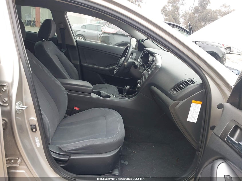 2011 Kia Optima hybrid VIN KNAGM4AD7B5004965 IAAI salvage auction — NORMAL WEAR, Clear - Dealer Only (California), sold $550 on 2026-07-14 (photo 5)