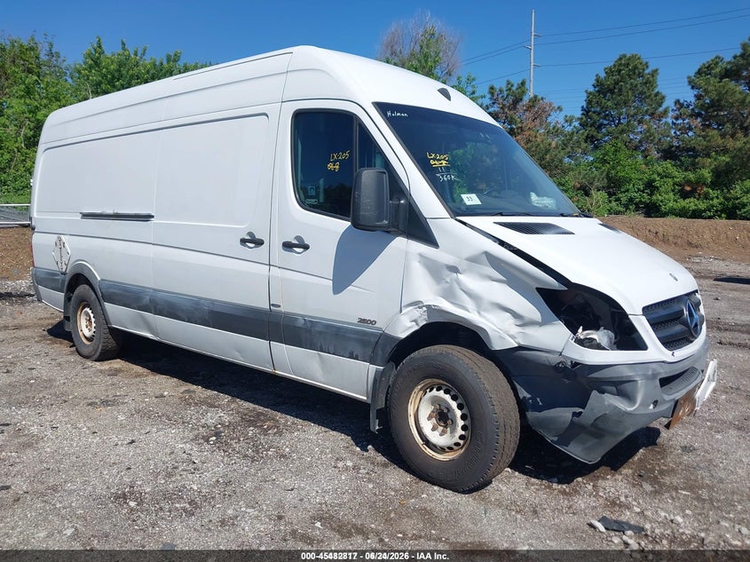 2011 Mercedes-benz Sprinter VIN WD3PE8CB5B5606048 IAAI salvage auction — RIGHT FRONT, Clear (Virginia), sold $600 on 2026-07-29 (photo 1)