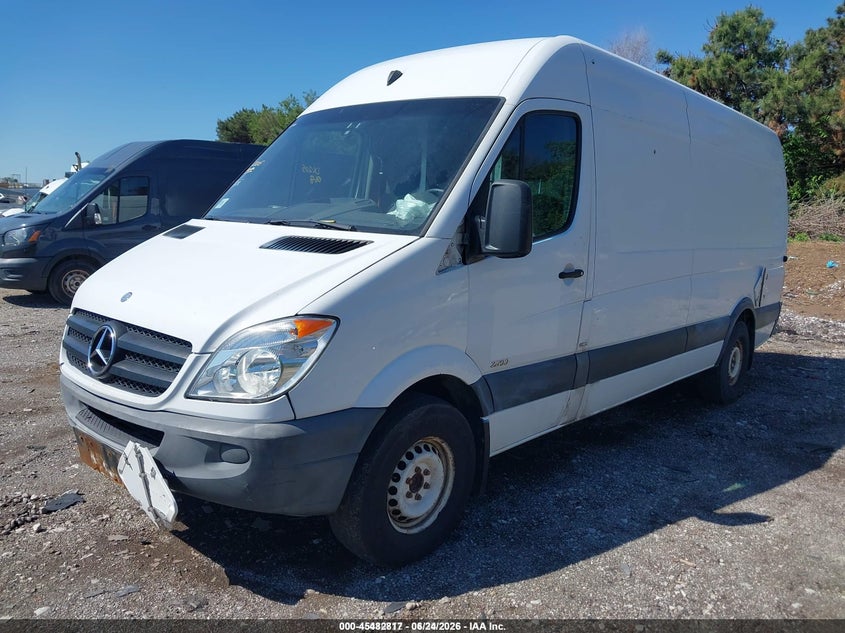 2011 Mercedes-benz Sprinter VIN WD3PE8CB5B5606048 IAAI salvage auction — RIGHT FRONT, Clear (Virginia), sold $600 on 2026-07-29 (photo 2)