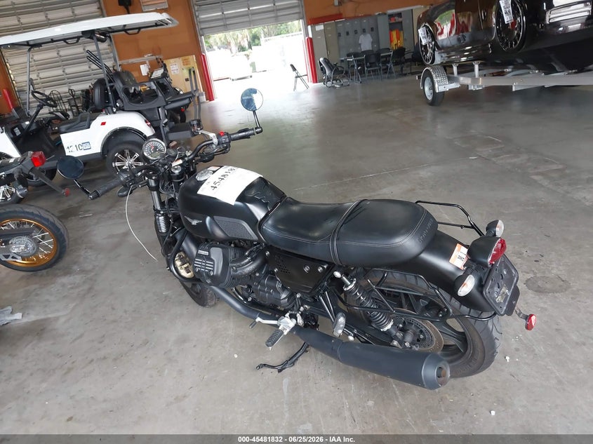 2017 Moto guzzi VIN ZGULDU003HM000231 IAAI salvage auction — REAR END, Salvage Title, sold $1,775 on 2026-08-11 (photo 3)
