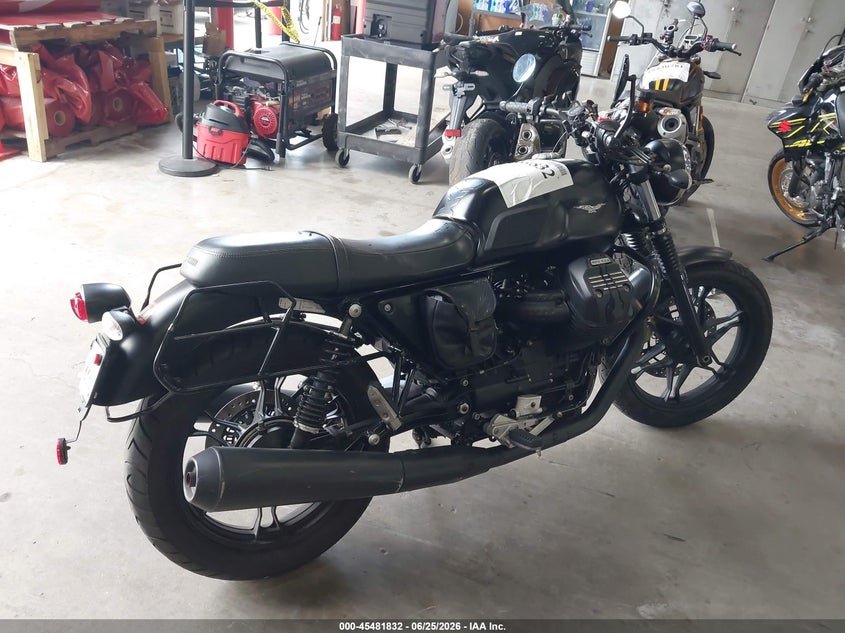 2017 Moto guzzi VIN ZGULDU003HM000231 IAAI salvage auction — REAR END, Salvage Title, sold $1,775 on 2026-08-11 (photo 4)