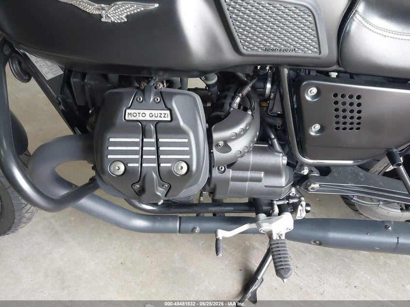 2017 Moto guzzi VIN ZGULDU003HM000231 IAAI salvage auction — REAR END, Salvage Title, sold $1,775 on 2026-08-11 (photo 9)