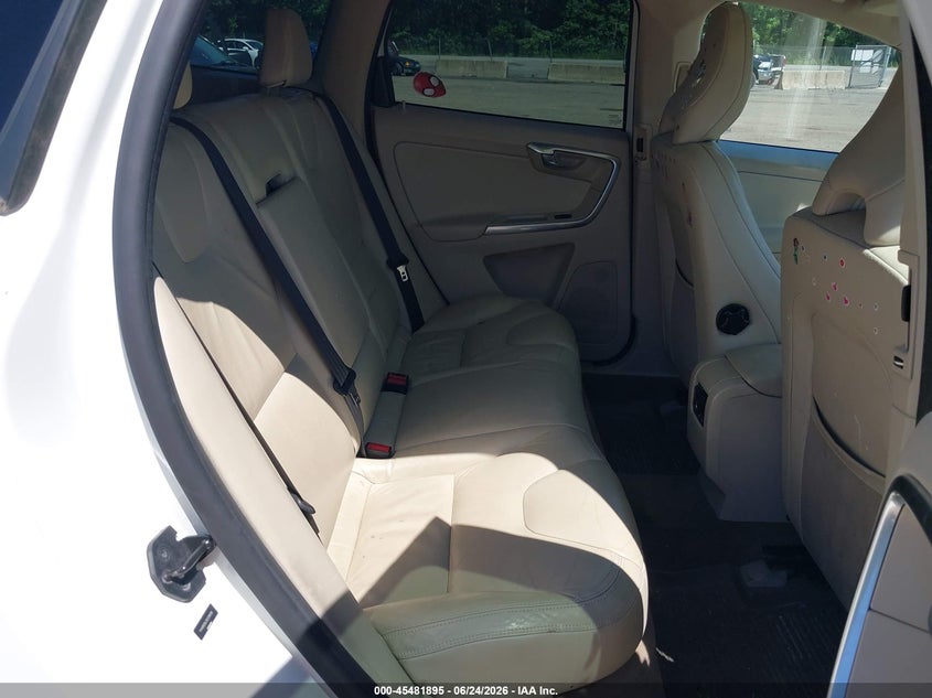 2012 Volvo Xc60 VIN YV4952DL0C2318120 IAAI salvage auction — NORMAL WEAR, Clear (Virginia), sold $775 on 2026-07-15 (photo 8)