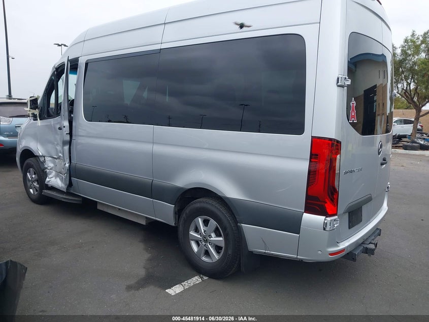 2021 Mercedes-benz Sprinter VIN W1Z70FGY4MT049386 IAAI salvage auction — RIGHT SIDE, Salvage Title, sold $16,950 on 2026-07-17 (photo 3)