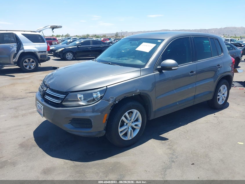 2013 Volkswagen Tiguan VIN WVGBV3AX0DW613757 IAAI salvage auction — RIGHT FRONT, Salvage Title, sold $1,500 on 2026-08-11 (photo 2)