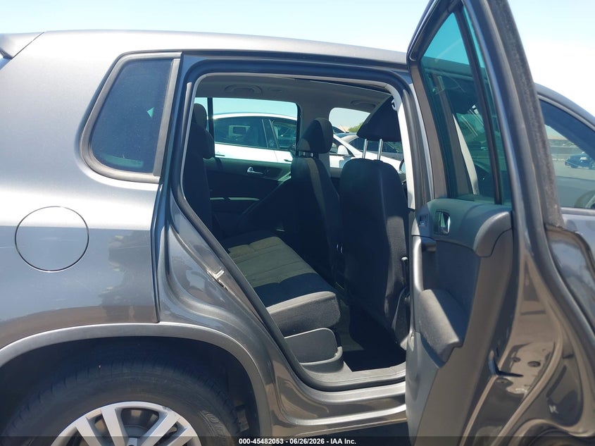 2013 Volkswagen Tiguan VIN WVGBV3AX0DW613757 IAAI salvage auction — RIGHT FRONT, Salvage Title, sold $1,500 on 2026-08-11 (photo 8)