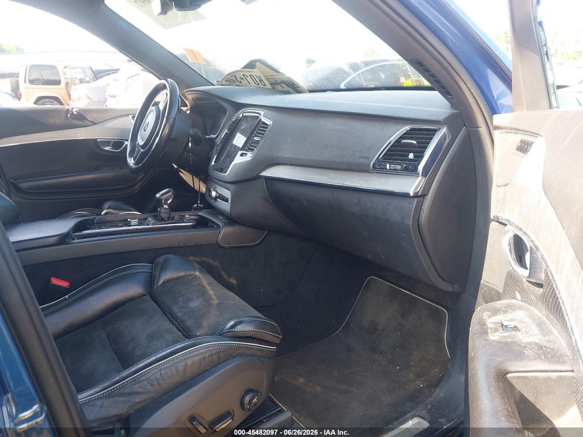 2018 Volvo Xc90 VIN YV4A22PM7J1321092 IAAI salvage auction — VANDALISM, Salvage (Ohio), sold $3,500 on 2026-07-28 (photo 5)