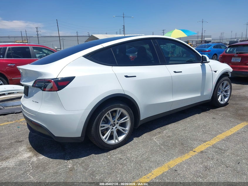 2022 Tesla Model y VIN 7SAYGAEE8NF544606 IAAI salvage auction — FRONT END, Salvage (California), sold $10,600 on 2026-07-05 (photo 4)