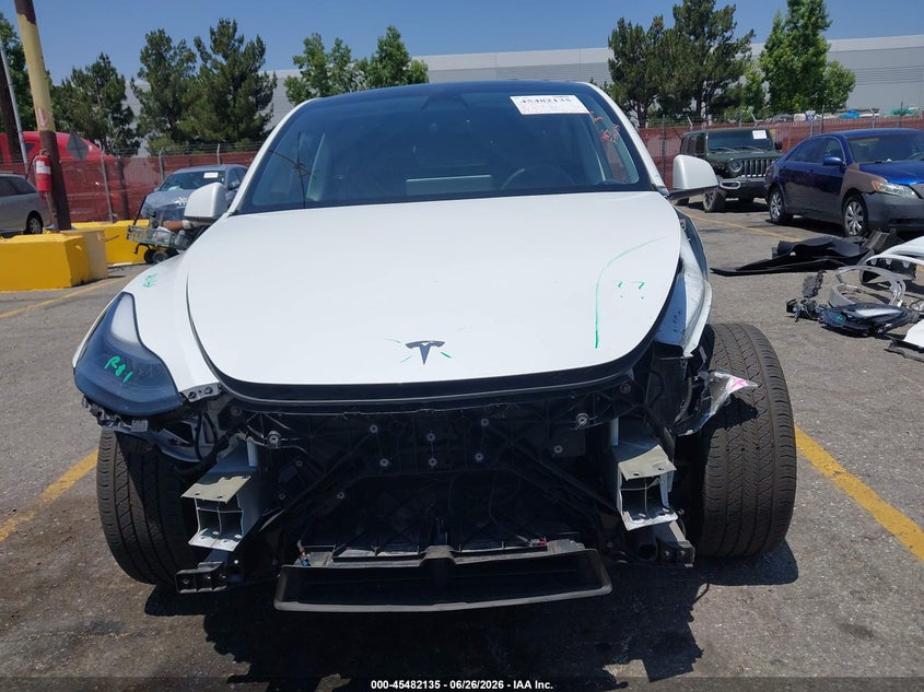 2022 Tesla Model y VIN 7SAYGAEE8NF544606 IAAI salvage auction — FRONT END, Salvage (California), sold $10,600 on 2026-07-05 (photo 6)