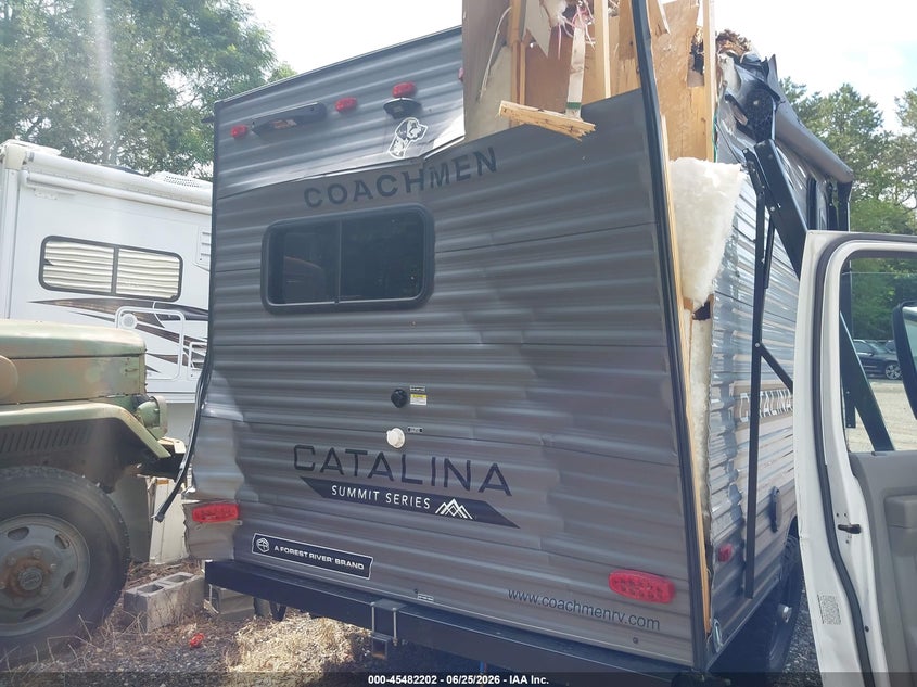 2025 Catalina N/a VIN 5ZT2CABC9SK009489 IAAI salvage auction — REAR END, Mv-907A (New York), sold $825 on 2026-07-14 (photo 4)
