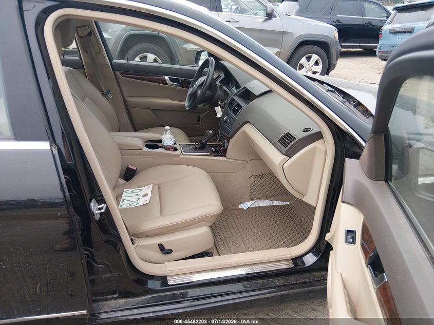 2011 Mercedes-benz C class VIN WDDGF8BB3BR169380 IAAI salvage auction — FRONT END, Clear (Massachusetts), sold $800 on 2026-07-24 (photo 5)