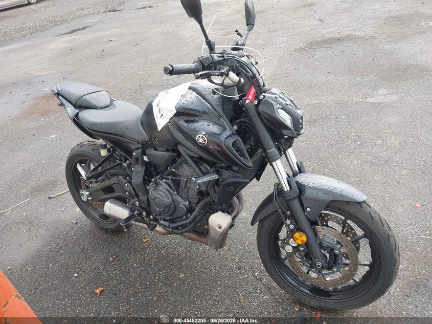 2024 Yamaha Mt VIN JYARM32E3RA011292 IAAI salvage auction — SIDE, Salvage Title, sold $1,050 on 2026-07-28 (photo 8)