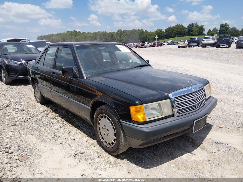 1992 Mercedes-benz 190 VIN WDBDA28D7NF901693 IAAI salvage auction — NORMAL WEAR, Clear (Tennessee), sold $3,750 on 2026-07-08 (photo 1)