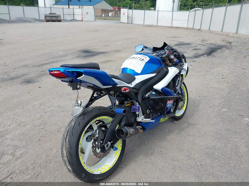 2009 Suzuki Gsx-r600 VIN JS1GN7EA292105922 IAAI salvage auction — RIGHT FRONT, Salvage (Pennsylvania), sold $1,575 on 2026-07-08 (photo 4)