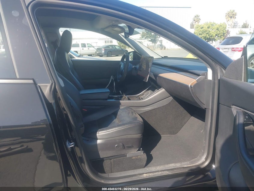 2021 Tesla Model y VIN 5YJYGDEE7MF076557 IAAI salvage auction — REAR END, Salvage (California), sold $8,100 on 2026-07-20 (photo 5)