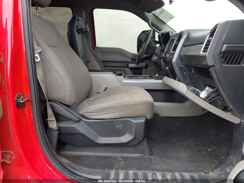2017 Ford F250 VIN 1FT7W2BT7HEB68989 IAAI salvage auction — SIDE, Salvage Title, sold $7,000 on 2026-09-05 (photo 5)