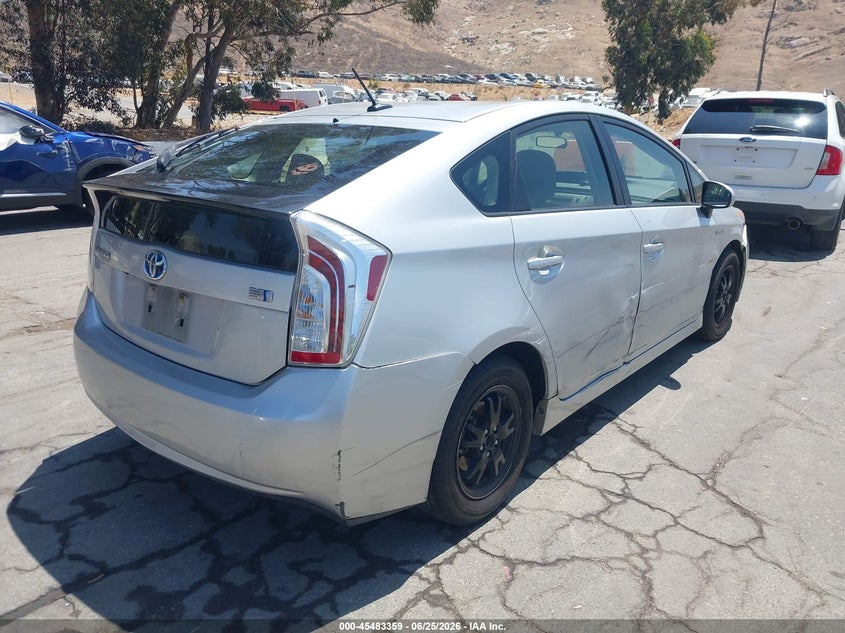 2015 Toyota Prius VIN JTDKN3DUXF0446738 IAAI salvage auction — RIGHT SIDE, Salvage (California), sold $1,200 on 2026-07-21 (photo 4)