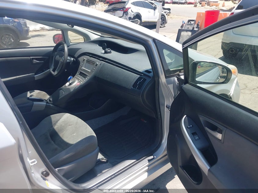 2015 Toyota Prius VIN JTDKN3DUXF0446738 IAAI salvage auction — RIGHT SIDE, Salvage (California), sold $1,200 on 2026-07-21 (photo 5)
